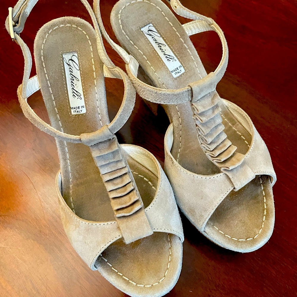ITALIAN SUEDE WEDGE/PLATFORM SANDALS, Size 36